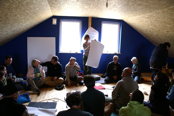 08-team-meeting2