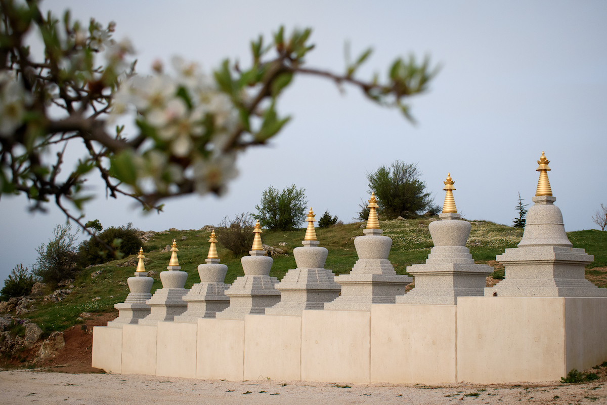 8 Stupas in KBL